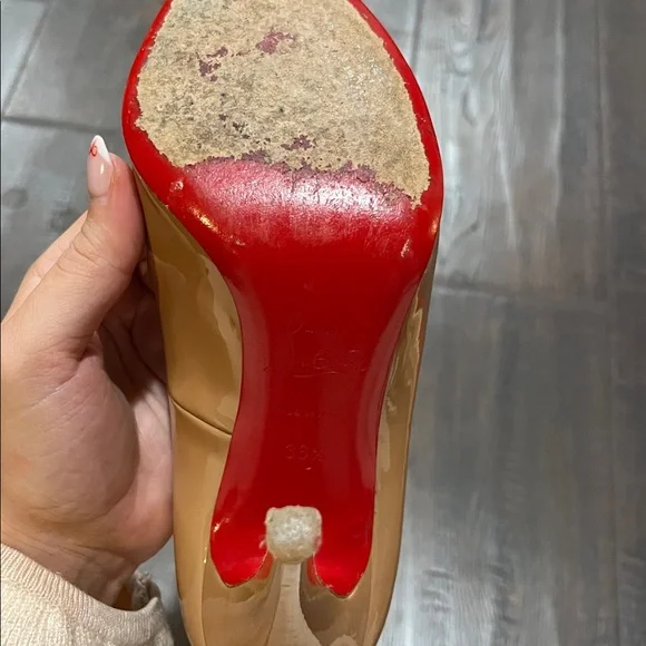 Christian Louboutin Beige Patent Leather Pumps Size 36 1/2 - Picture 7 of 7